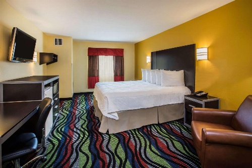 Days Inn & Suites by Wyndham Augusta Near Fort Eisenhower image 1