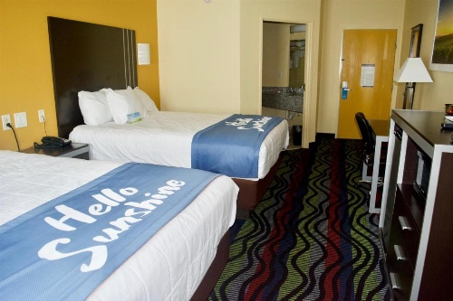 Days Inn & Suites by Wyndham Augusta Near Fort Eisenhower image 12
